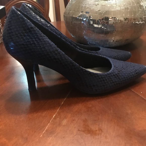 Beautiful python blue pumps - Picture 3 of 6